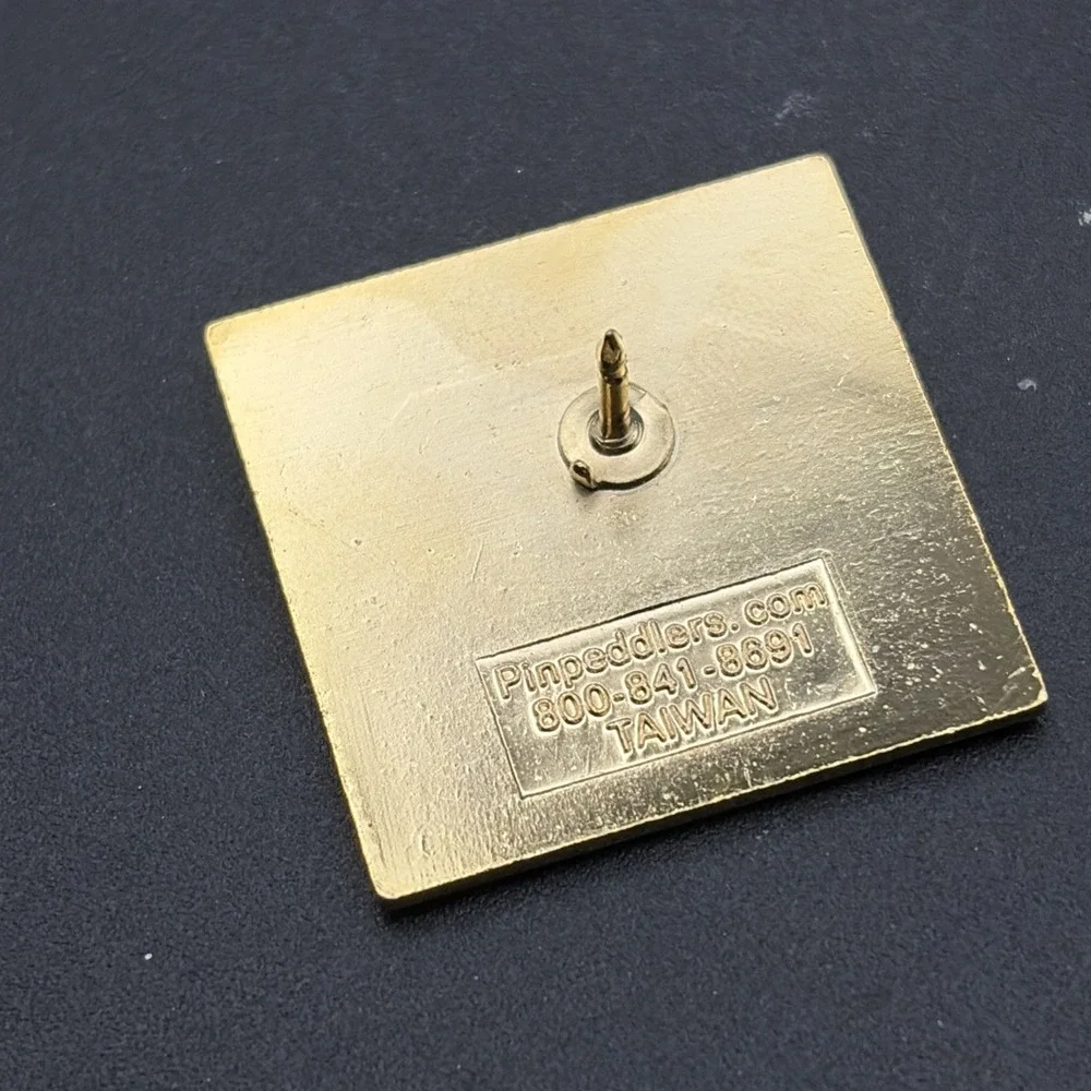 Museum Of The American Quilters Society 2004 MAQS Lapel Hat‎ Pin